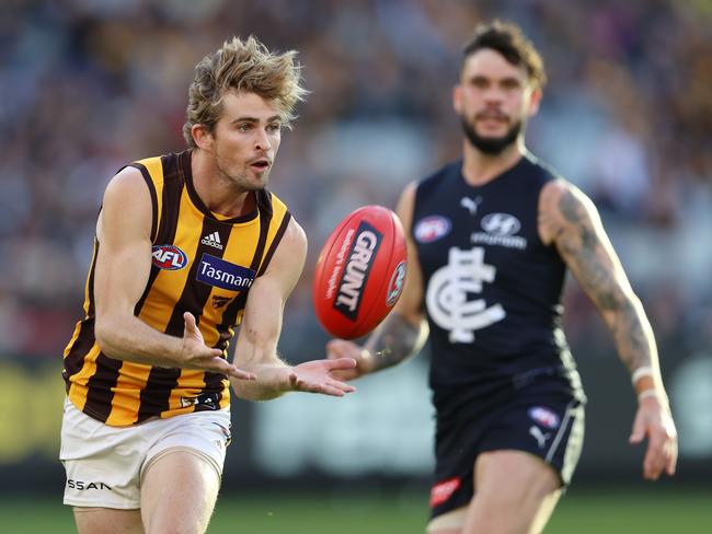 AFL Round 10. 22/05/2021.  Carlton vs Hawthorn at the MCG.   Oliver Hanrahan of the Hawks marks during the 4th qtr.   .  Pic: Michael Klein