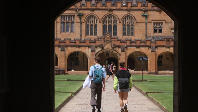 Students at the University of Sydney campus. Picture: NCA NewsWire / Damian Shaw