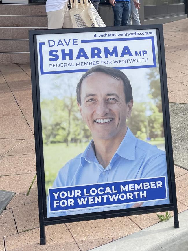 No Liberal Party branding on Dave Sharma campaign material.