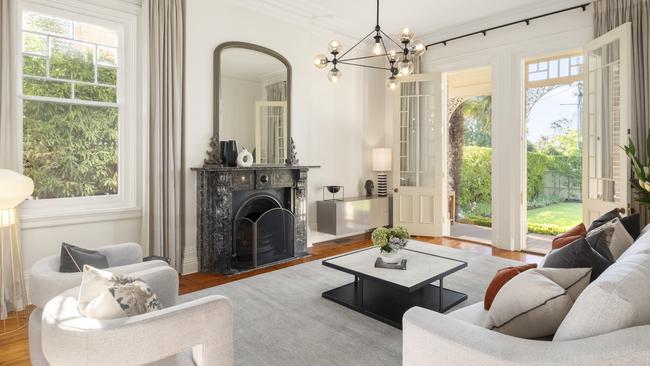 The home is set on a 1201sq m land block.