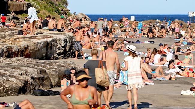 Sydneysiders are pictured enjoying warm weather at Clovelly Beach in 2020. Picture: NCA NewsWire / Nicholas Eagar