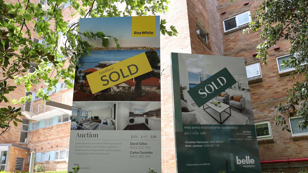 Two homes that sold at the same time located right next to each other in a good example of a turbocharged real estate market. Picture: David Swift/NCA NewsWire