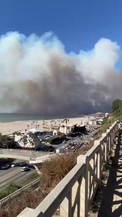 Smoke From Palisades Fire Drifts Across Santa Monica Beach