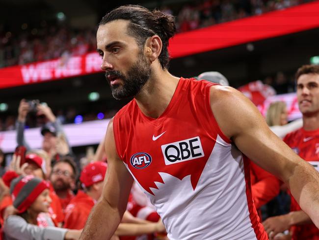 SYDNEY, AUSTRALIA - SEPTEMBER 20: Brodie Grundy of the Swans runs out onto the field during the AFL Preliminary Final match between Sydney Swans and Port Adelaide Power at Sydney Cricket Ground, on September 20, 2024, in Sydney, Australia. (Photo by Cameron Spencer/Getty Images)