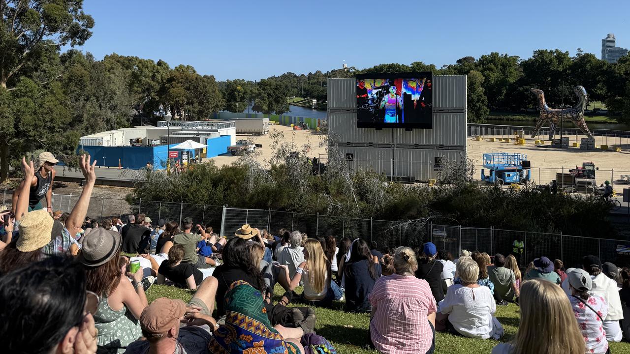 Robbie Williams free concert Melbourne Federation Square | Daily Telegraph