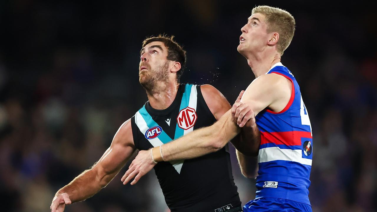 Scott Lycett has bounced back from four weeks out of the side. Picture: Dylan Burns/AFL Photos