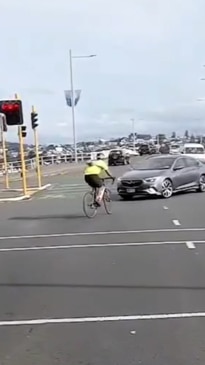 'Hate this' Cyclist's act infuriates