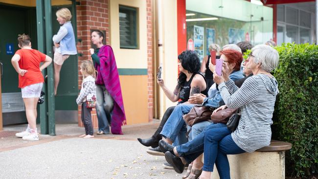 Passionate fans watching Linc Phelps play on the main stage ast part of the Buskers on Mary in Gympie. August 18, 2023. Picture: Christine Schindler