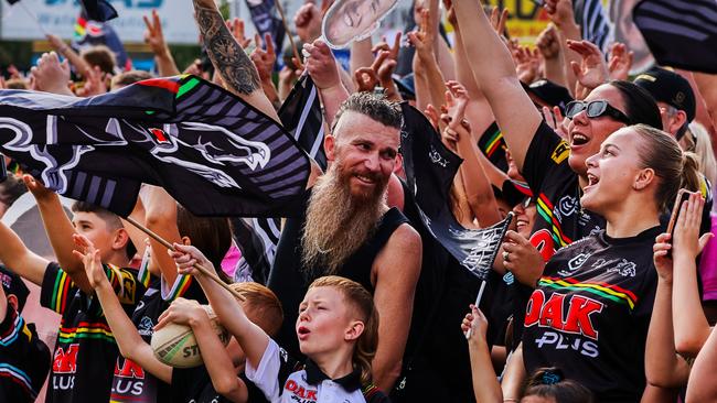 Fans cheer during the Penrith Panthers NRL Grand Final celebrations at BlueBet Stadium on October 02, 2023 in Penrith, Australia. (Photo by Jenny Evans/Getty Images)