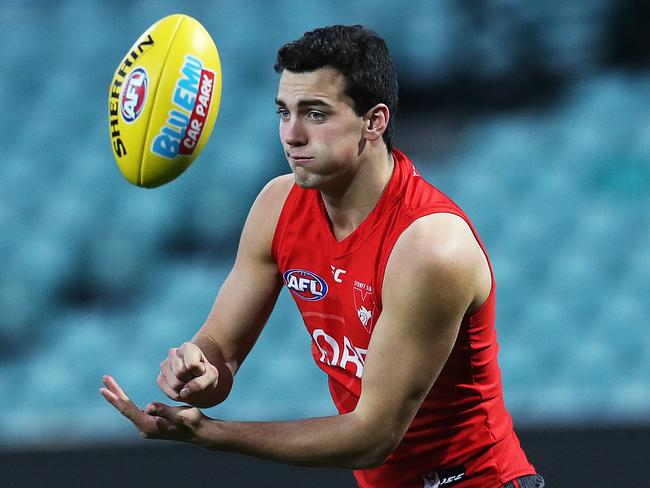 Tom McCartin during the Sydney Swans twilight training session ahead of their Thursday night match against Geelong at the SCG. Picture. Phil Hillyard