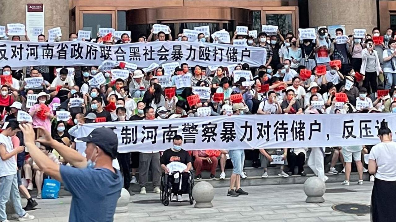 La Chine écrase les rares protestations de personnes réclamant leurs économies