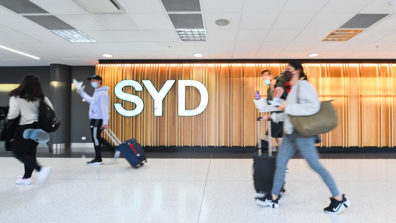 International students arrive in Sydney