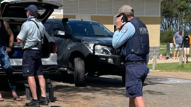 Fisheries officers on the scene at Jervis Bay. Picture: ABC (Lara Boag)