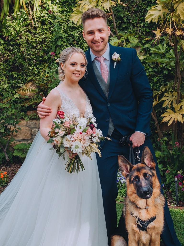 Monique Barbara Stagg and Nick Jasper Beins, married at The Manor Basket Range, Mitcha Photography. Half of the guest list was unable to attend the wedding due to travel restrictions, so Monique and Nick arranged an interactive and inclusive live wedding stream so that their guests didn’t miss a moment of the action. They’re also planning some post-wedding celebrations.