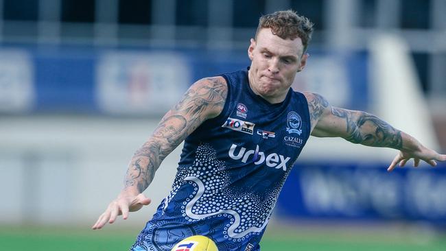 Mitch Robinson kicked the opening goal against PINT for the Darwin Buffaloes. Picture: Glenn Campbell