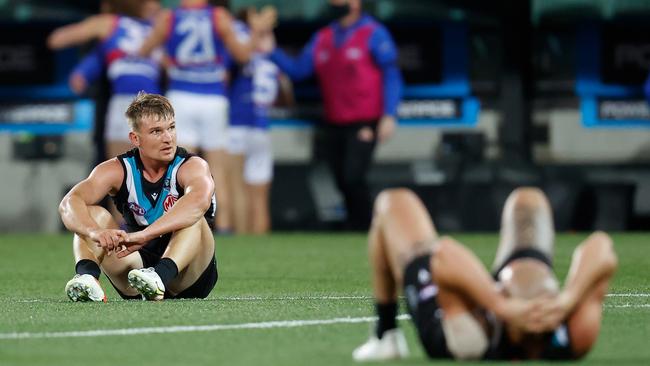 Ollie Wines has had a super season, but he couldn’t stop the Bulldogs onslaught. Picture: Michael Willson/AFL Photos via Getty Images