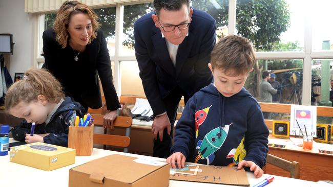 MELBOURNE, AUSTRALIA - NewsWire Photos JUNE 16, 2022: Victorian Premier Daniel Andrews and Gabrielle Wiliams, Minister for Women, visit the Alfred Nuttall Memorial Kindergarten in Fairfield. Picture: NCA NewsWire / Andrew Henshaw