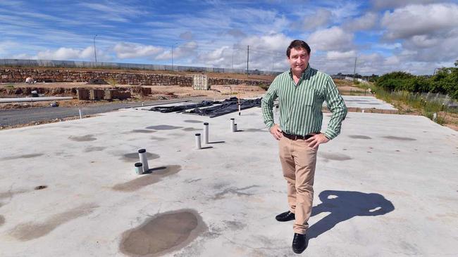 Glen Winney (Mging Dir. Win Construction) at Villas on Main building site in Urraween.Photo: Alistair Brightman. Picture: Alistair Brightman