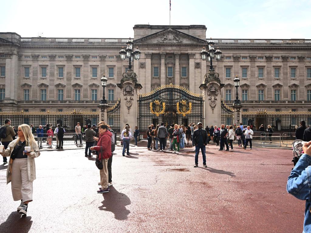 Crowds began to gather at Buckingham Palace as news of the Queen’s health concerns emerged. Picture: Getty Images