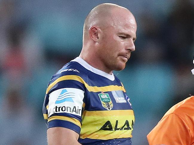 Parramatta's Beau Scott walks off injured during the Parramatta Eels v Warriors NRL match at ANZ Stadium, Homebush. Picture: Brett Costello