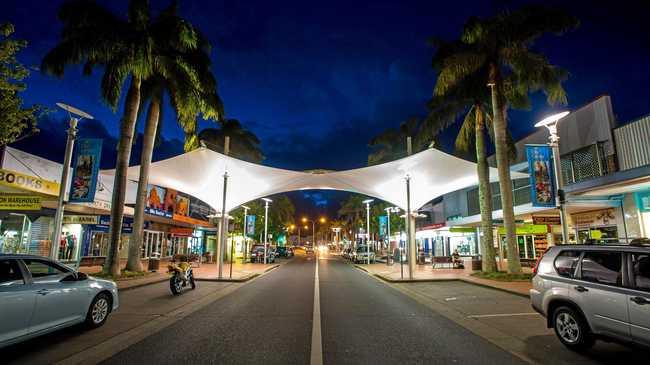 In good news for businesses and street peformers, Council will be waiving footpath fees in the CBD in a six month trial. Picture: Trevor Veale