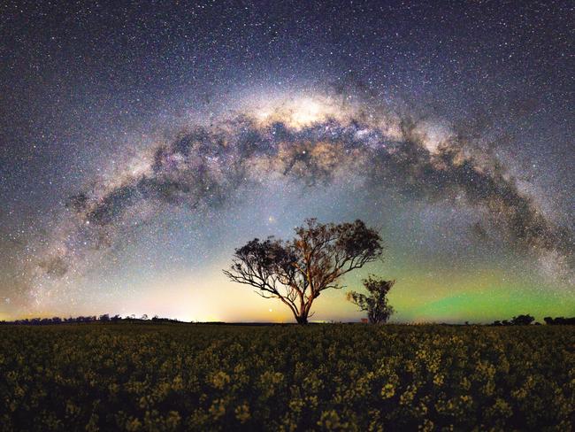 David Magro winning shot of the Milky Way.