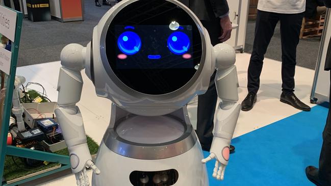 A real life Telstra robot, Cruzr the robot - that has potential use as a concierge - was one of the innovations on display at the Telstra Vantage conference.