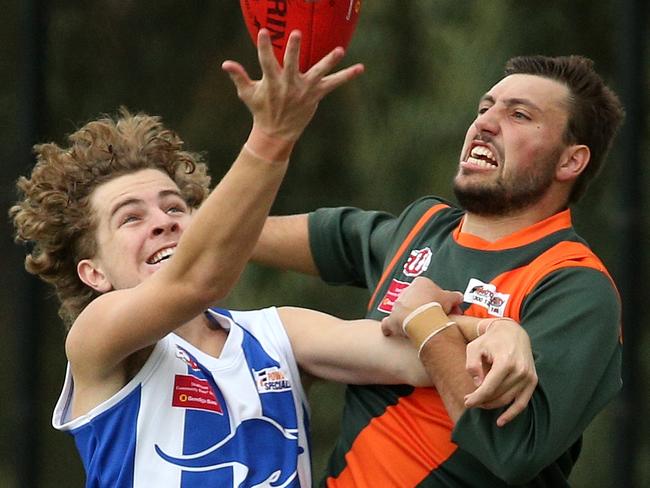 EDFL footy: Oak Park v Keilor Park: Zac Taylor (left) of Oak Park contests with Jake Gatto of Keilor ParkSaturday, April 24, 2021, in Oak Park, Victoria, Australia. Picture: Hamish Blair