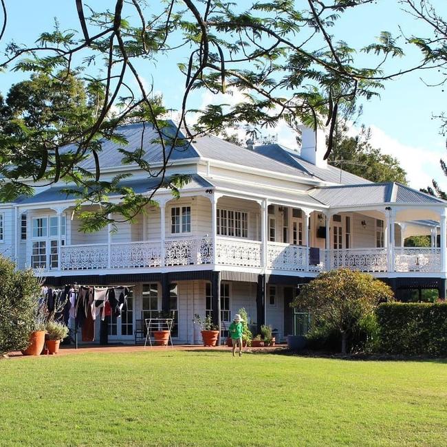 Their gorgeous Queenslander. Picture: @lmgeitz/Instagram.