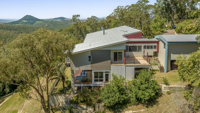 96 Flagstone Creek Rd, Middle Ridge.