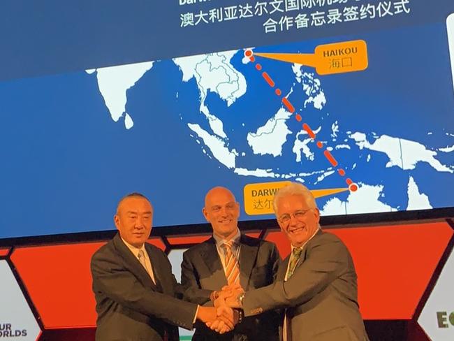 Left to right ) The head of the Haikou International Airport Group, chairman Zhen WangInternational Airport’s Director of Commercial and Aviation Development Shane de Wit.Darwin Lord Mayor Kon Vatskalis