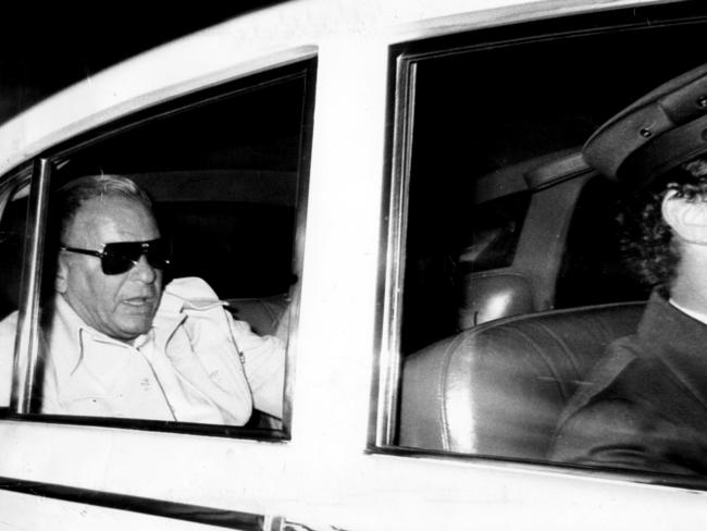 Singer Frank Sinatra was forced to cancel the second Festival Hall show during his 1974 show.