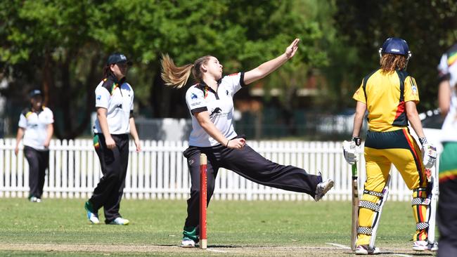 Kate Waitford bowling for Penrith.