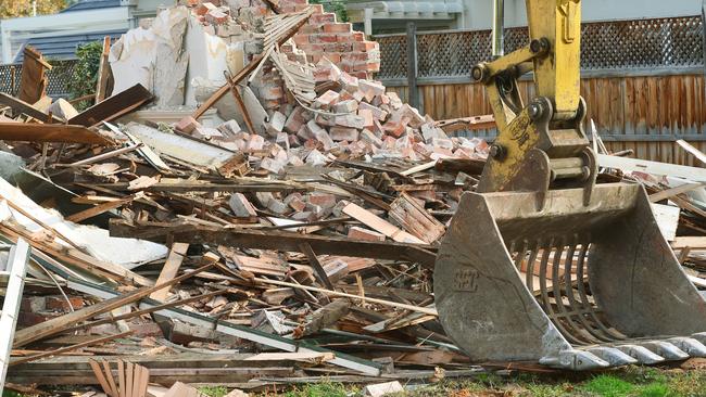 Gough Whitlam’s childhood home being demolished.