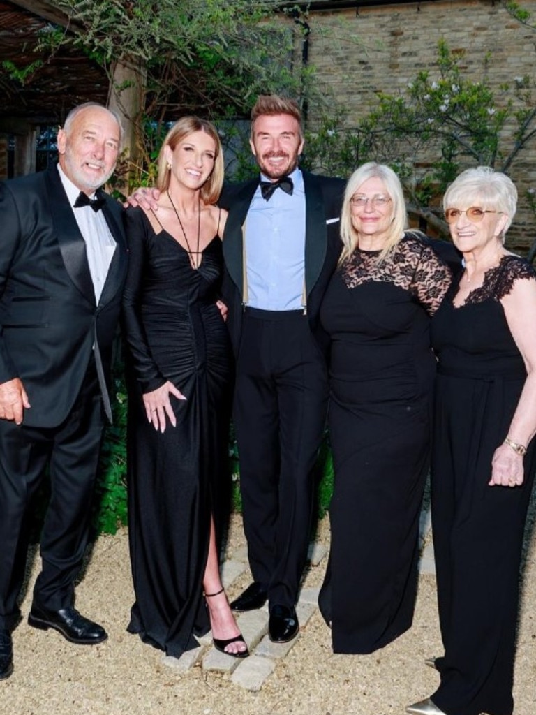 David with his sisters and his parents. Photo: Instagram