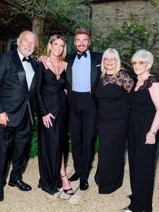 David with his sisters and his parents. Photo: Instagram