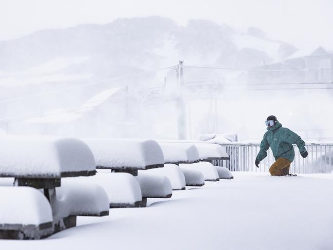 HOTHAM, AUSTRALIA - NewsWire Photos JUNE 01, 2022: First day of Winter at Hotham Alpine Resort.  Picture: NCA NewsWire/Dylan Robinson