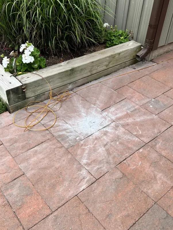 A meteorite striking the side of a house in Prince Edward Island, Canada, has been captured by a doorbell camera. Source – Jam Press/University of Alberta