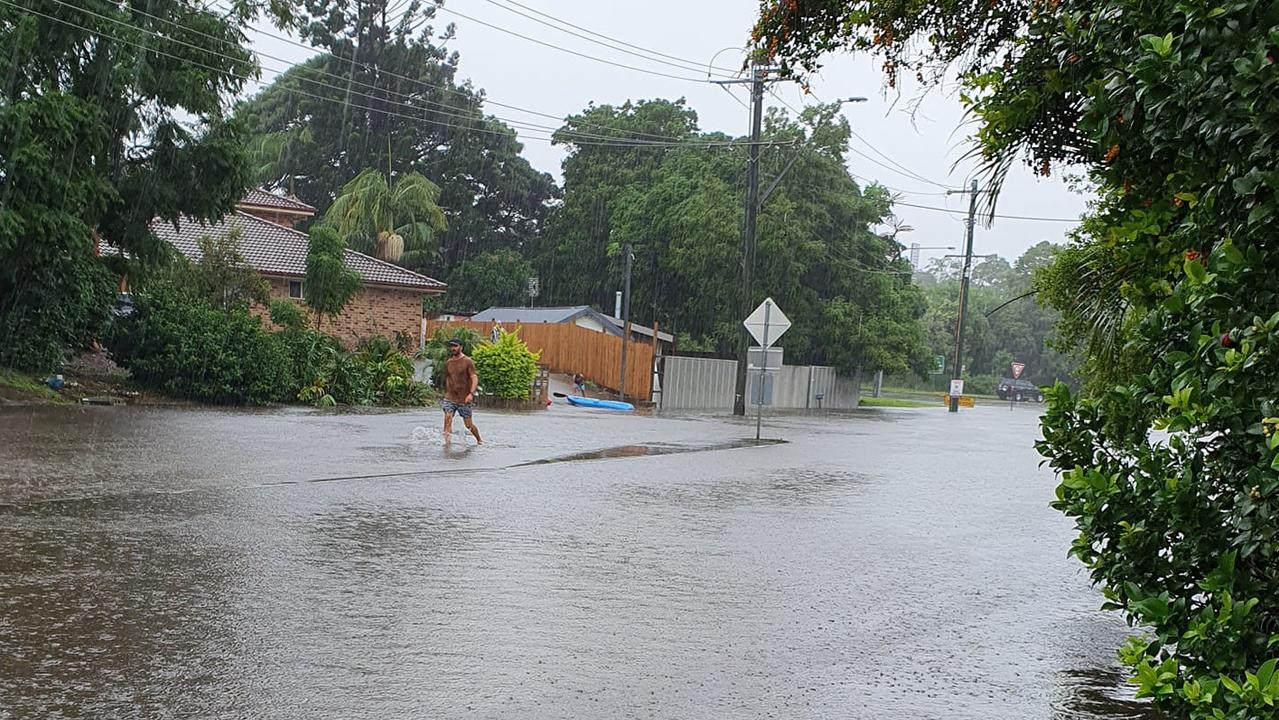 Tweed Floods: Murwillumbah Evacuated, Pacific Highway Closes | Daily ...