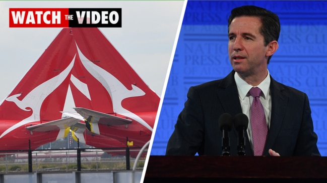 Qantas axes international flights