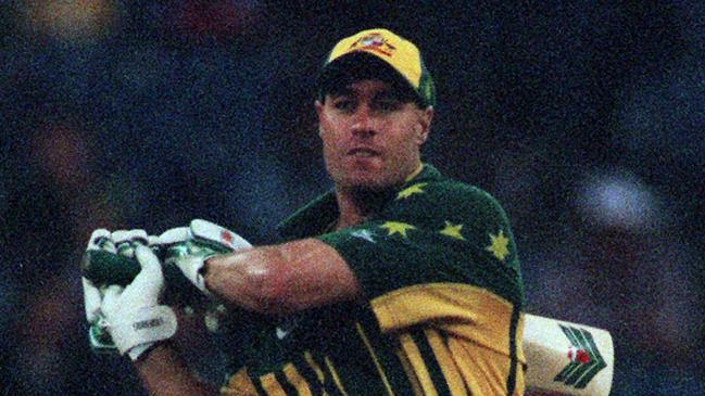 Cricketer Michael Bevan batting.Cricket - Australia vs New Zealand one-day international match at the MCG.  a/ct