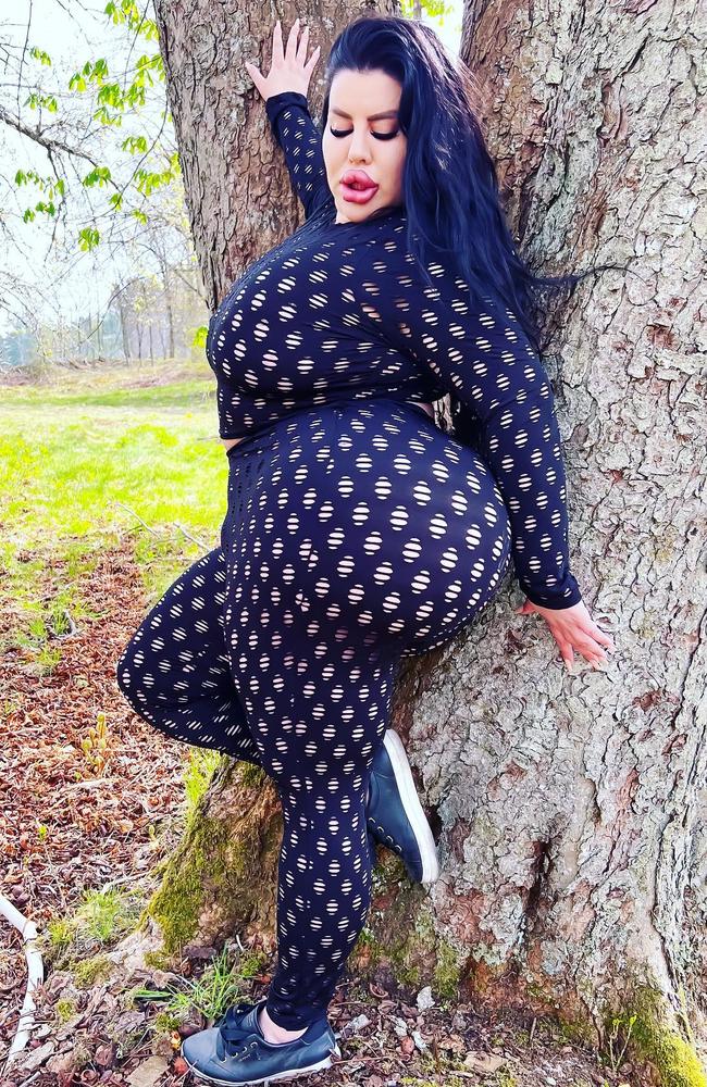 Natasha Crown has revealed the big issue with her huge bottom. Picture: Instagram/NatashaCrown