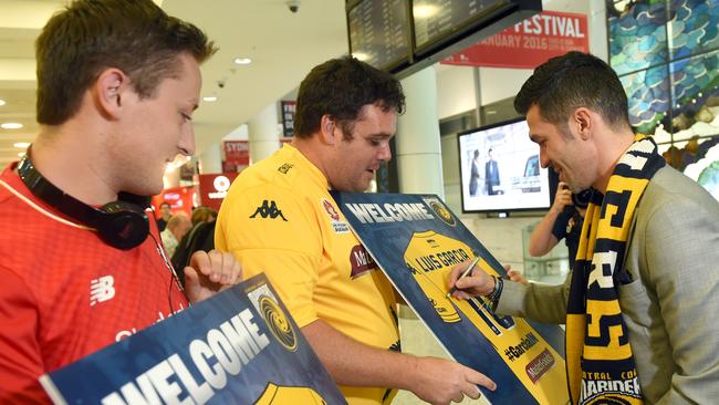 Central Coast Mariners sign former Liverpool and Spain star Luis Garcia, Central Coast Mariners