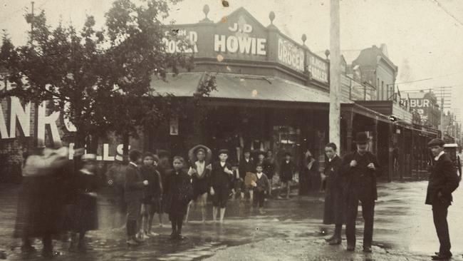 Johnston St, Collingwood, around 1910. The Collises lived about 200m away. Picture: State Library Victoria