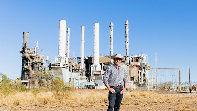 Robbie Katter MP outside Mount Isa's Mica Creek Power Station, which uses natural Gas. The CopperString 2.0 project would connect the Mount Isa region to the NEM.