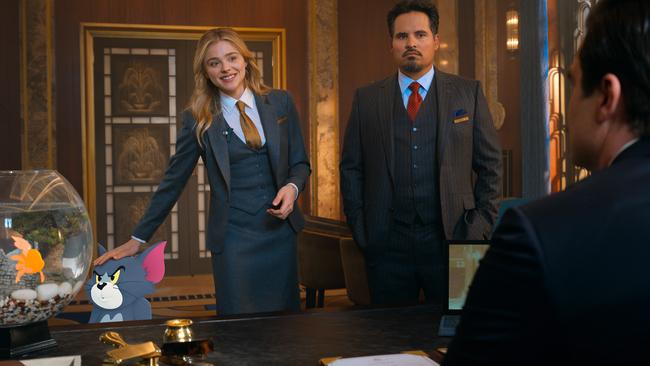 Chloe Grace Moretz and Michael Pena in a scene from Tom and Jerry.