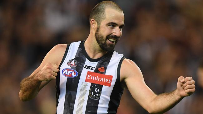 Steele Sidebottom of the Magpies.