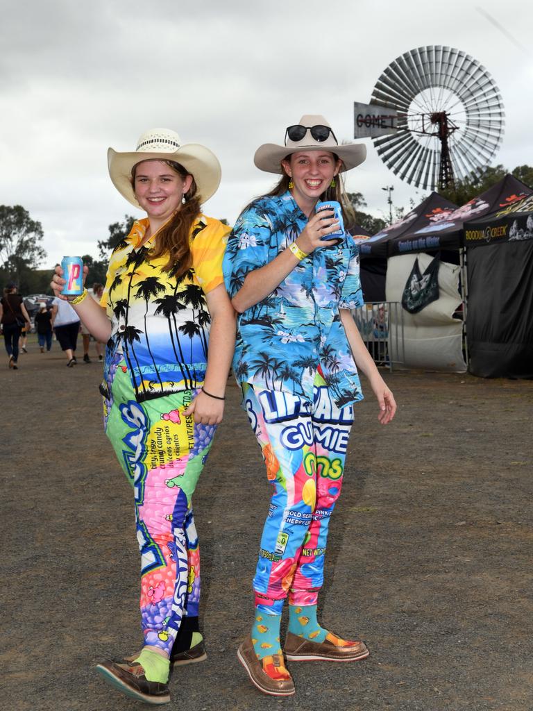 Petria Okkonen and her sister Laynae Okkonen, from Cooyar. Meatstock Festival, Toowoomba showgrounds. April 2022