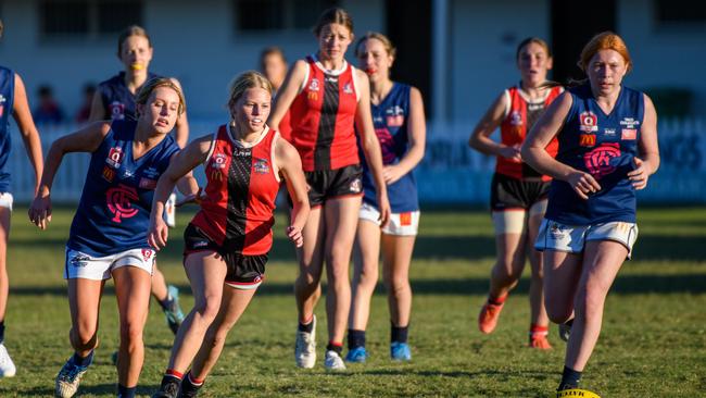 Sharks pair Annie Wallace and Harlee McIlwain.