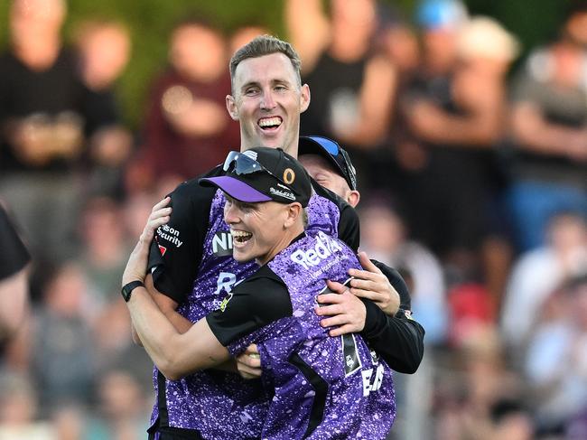 Billy Stanlake and Nathan Ellis of the Hurricanes celebrate a wicket. Picture: Getty Images